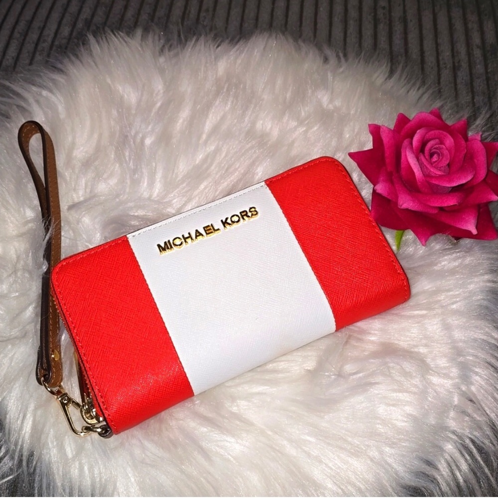 NWOT Michael kors zip wallet wristlet